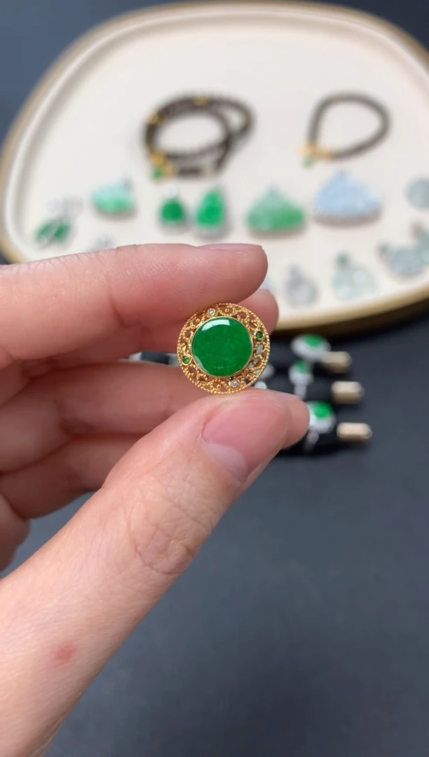 【闪购商品】翡翠戒指18K金镶嵌戒指2800