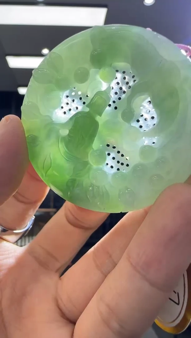 颈饰未镶嵌翡翠天然翡翠A货孤品一件