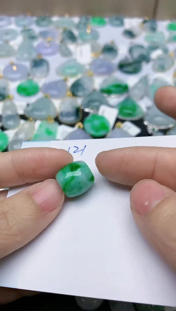 【闪购商品】翡翠颈饰18K金镶嵌天然翡翠A货