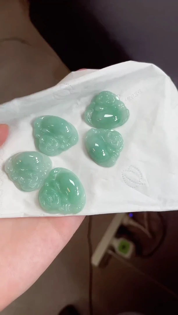 翡翠未镶嵌颈饰天然缅甸翡翠A货  多样性发一