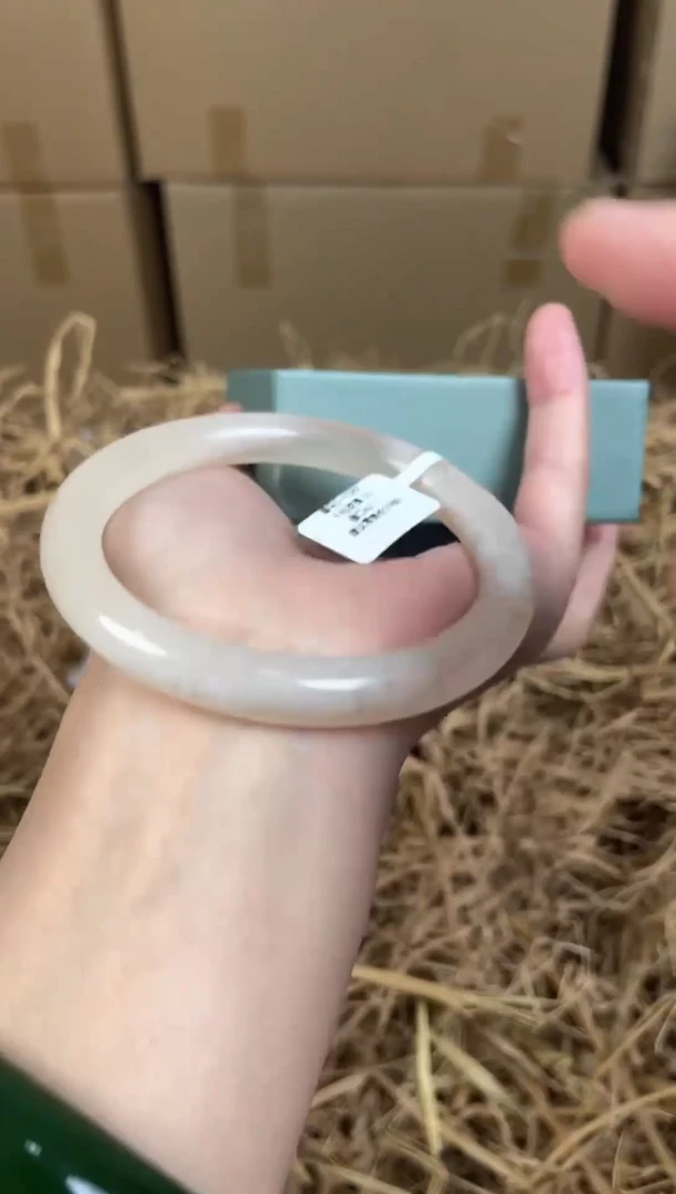 未镶嵌手镯石英质玉D1089