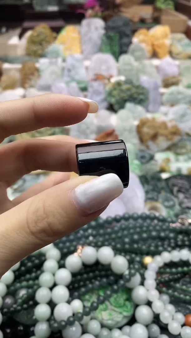 颈饰未镶嵌翡翠011