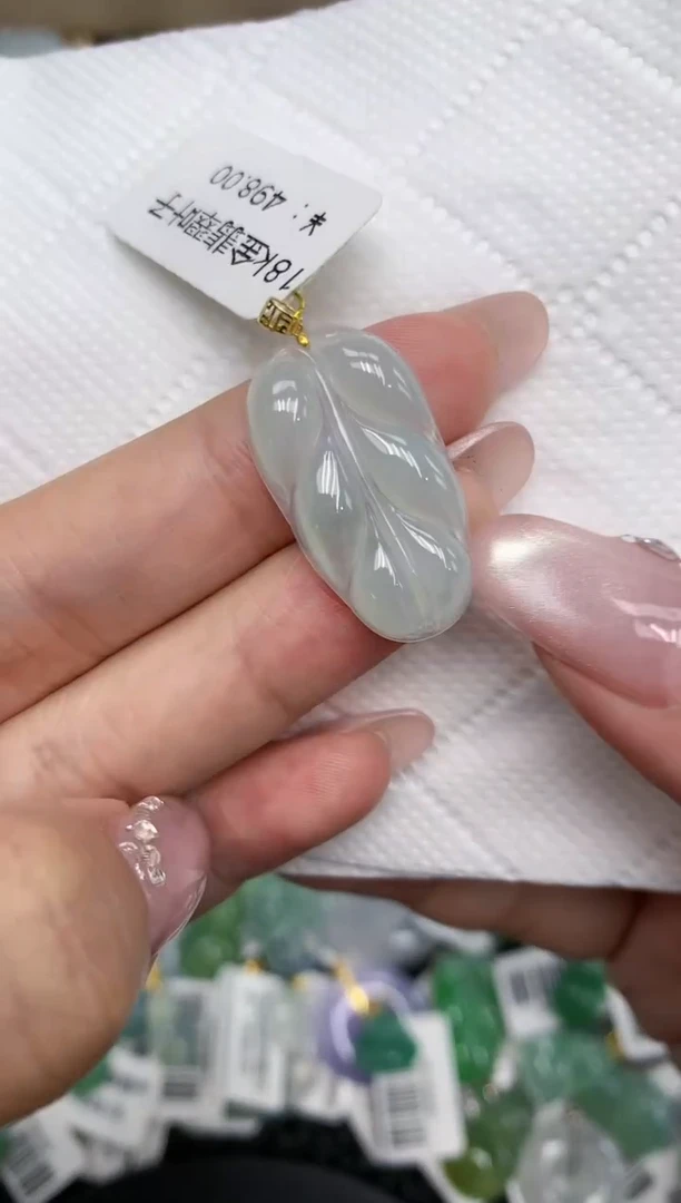 颈饰18K金镶嵌翡翠111111111111