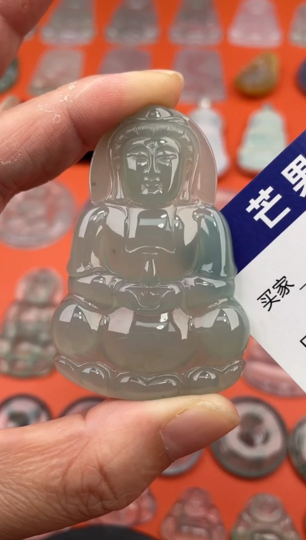 翡翠未镶嵌颈饰正装观音