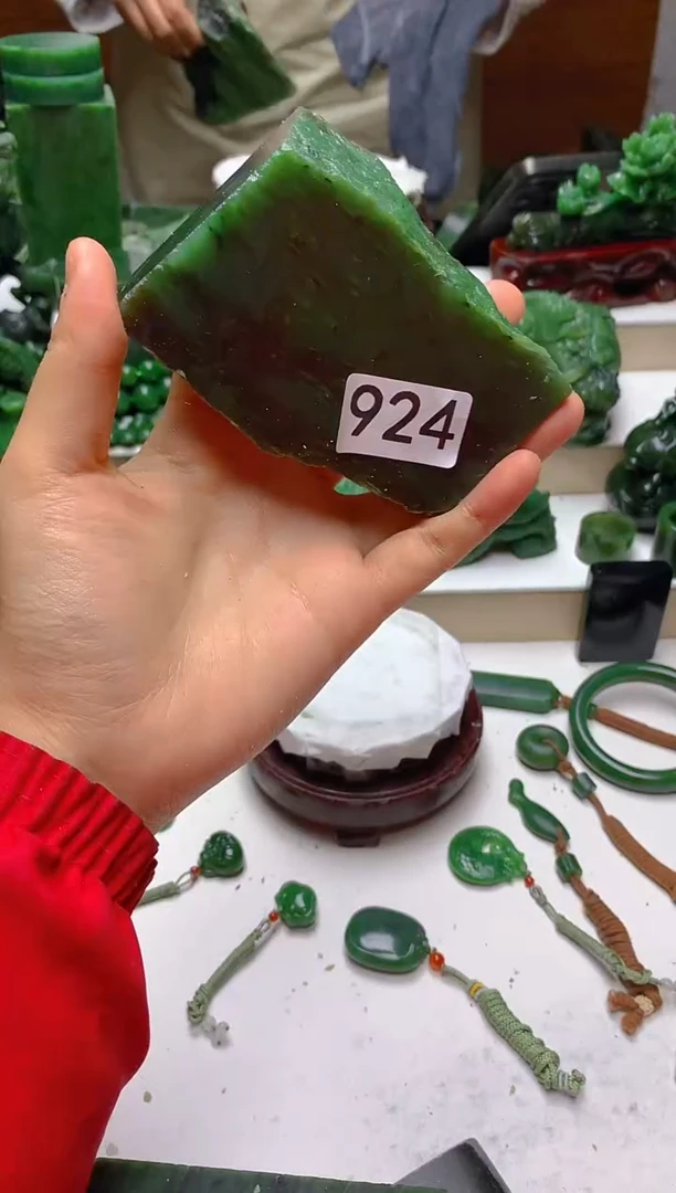 未镶嵌和田玉挂件1