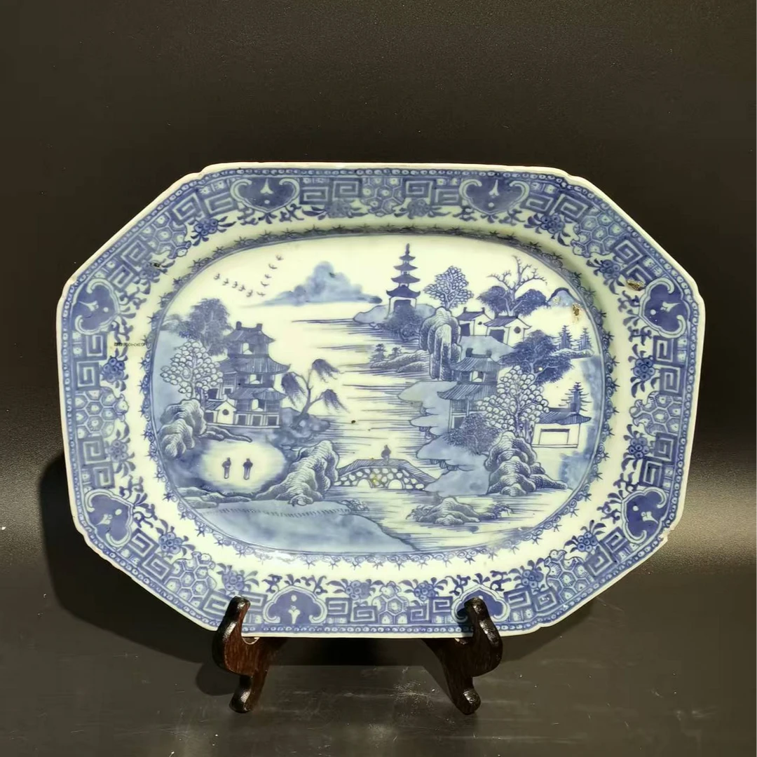 C-A0816072 乾隆青花山水八方盘（长度38高度4）