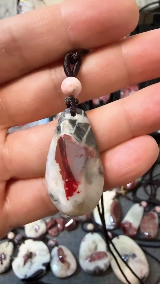 【闪购商品】天然辰砂大晶砂随行吊坠1