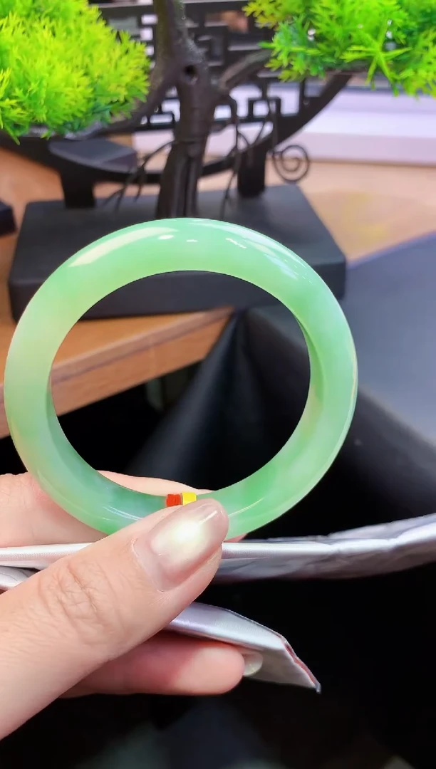 未镶嵌手镯翡翠-k56 天然缅甸A货翡翠55.5正圈