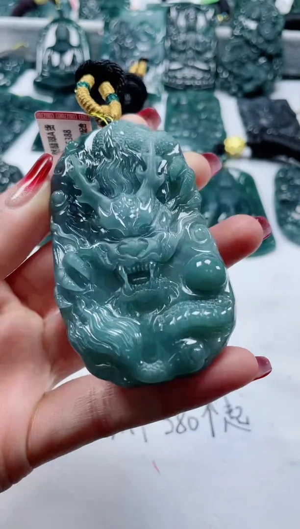 【闪购商品】翡翠颈饰未镶嵌