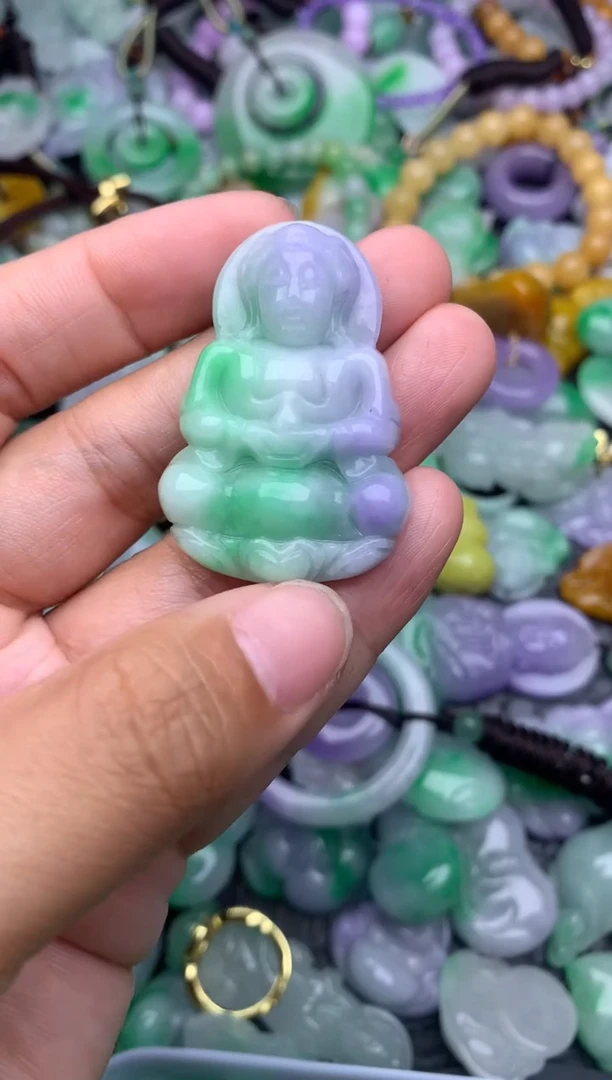颈饰未镶嵌翡翠缅甸翡翠吊坠