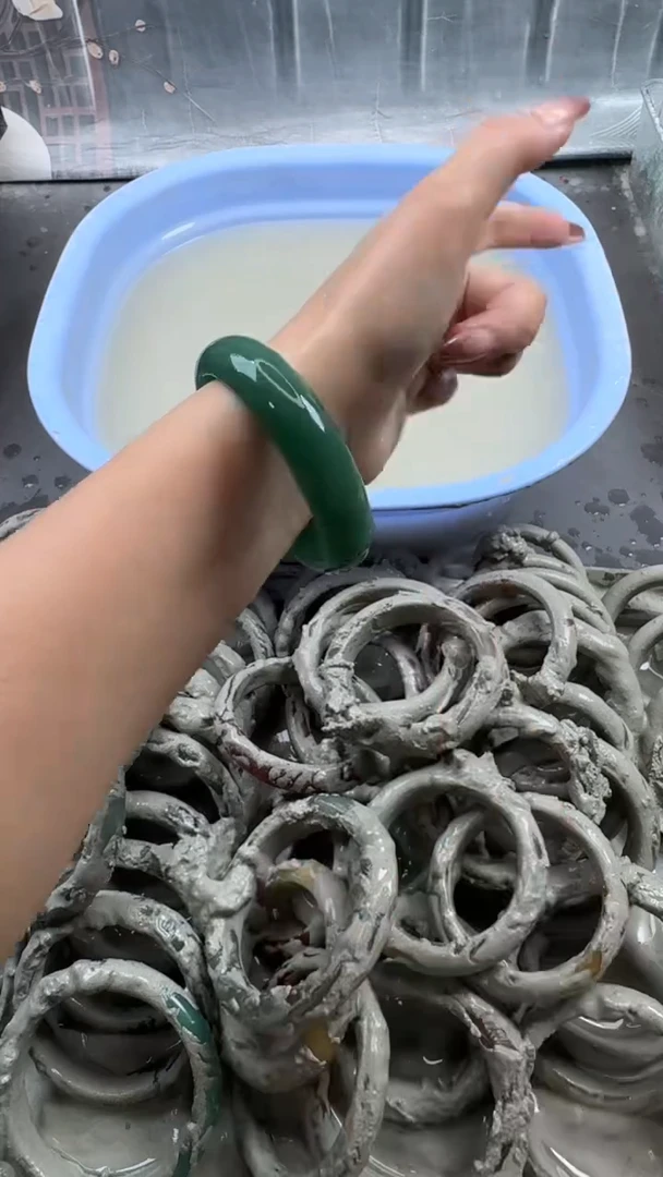 未镶嵌手镯石英质玉1 62