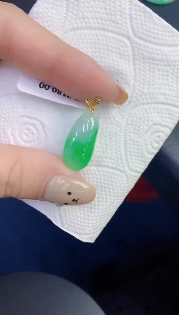 颈饰18K金镶嵌翡翠缅甸天然翡翠A货