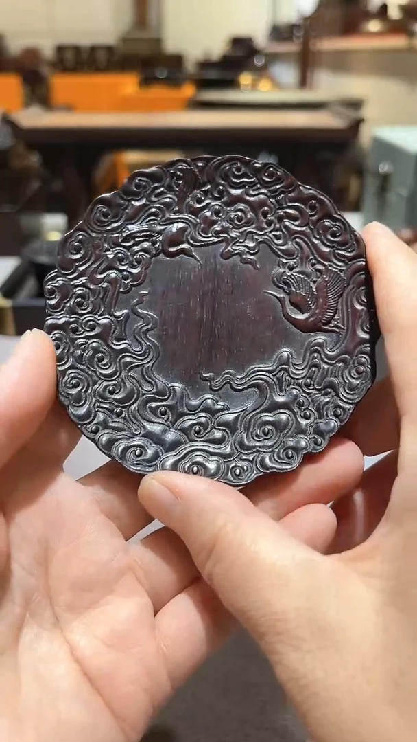 木精品木雕精工细作