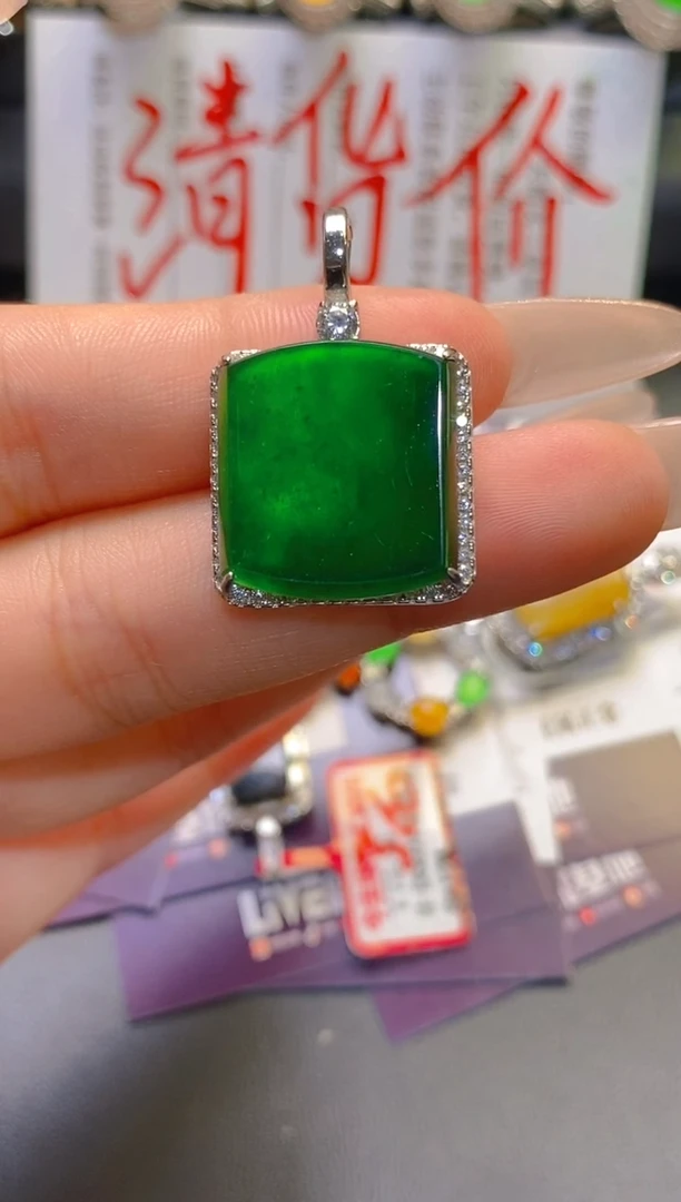 翡翠银S925镶嵌耳饰天然