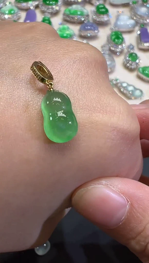 吊坠(不含链)18K金镶嵌翡翠B274|28800