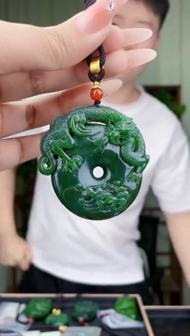 和田玉未镶嵌挂件拍一发一，多样性发货！