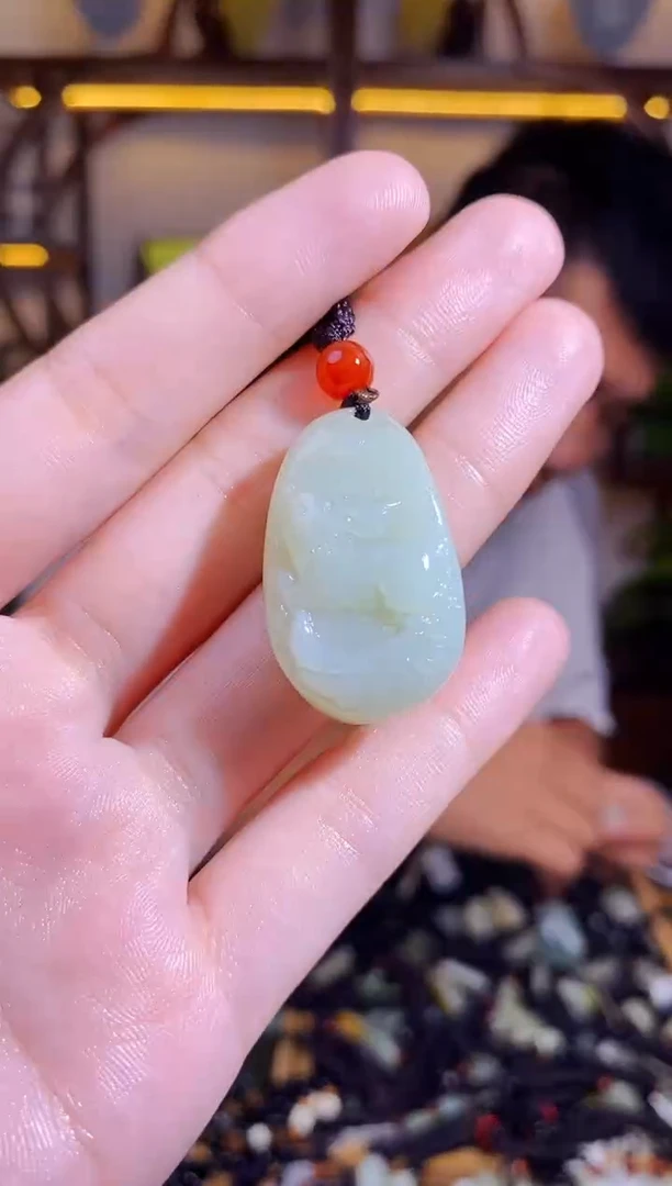 颈饰未镶嵌和田玉1