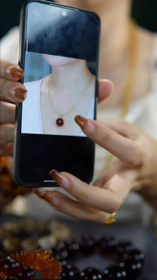 琥珀颈饰未镶嵌22+血珀单株吊坠