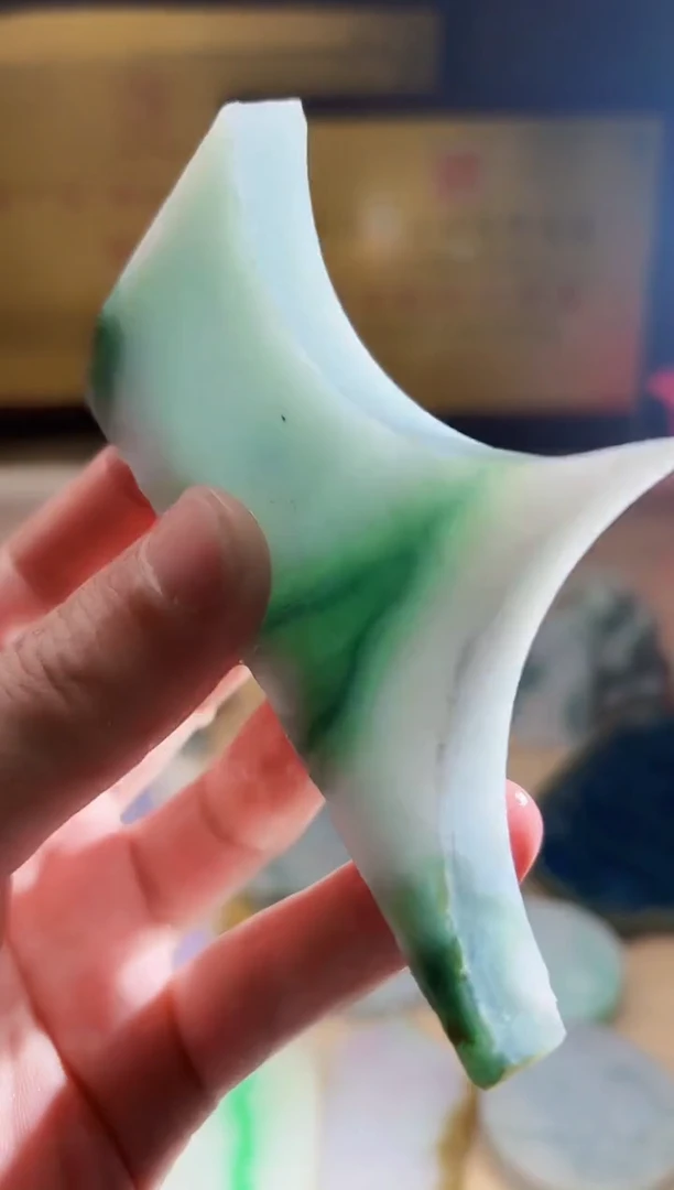 翡翠挂件未镶嵌A货张麦8486