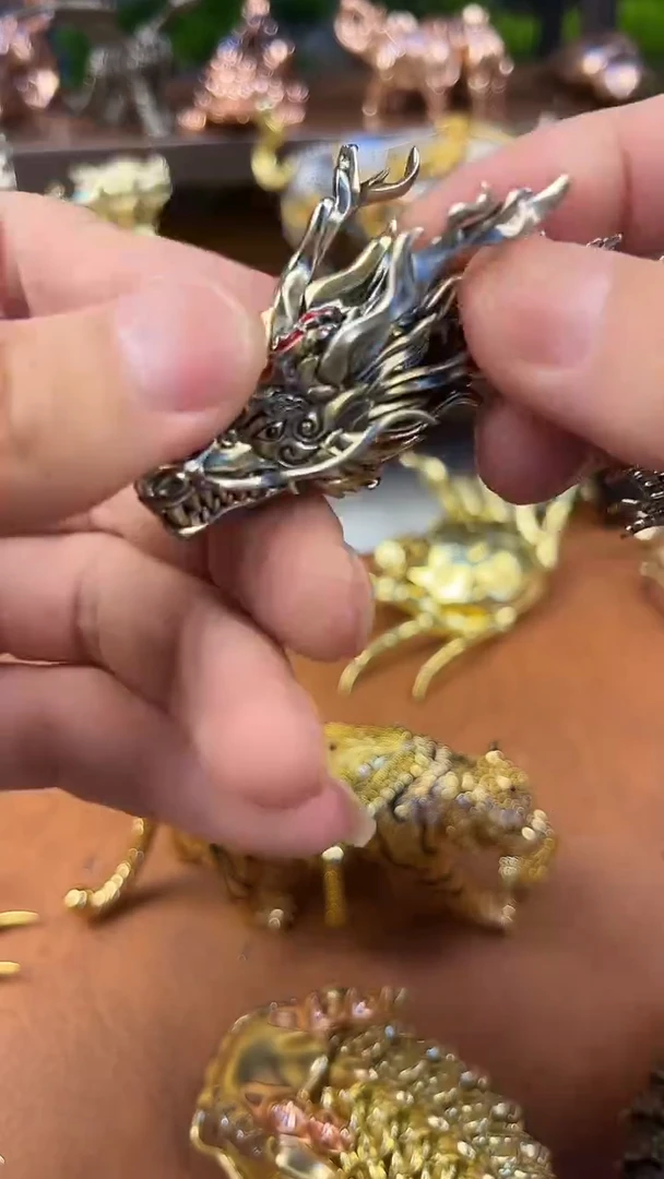 关节龙嘴巴可张开复古