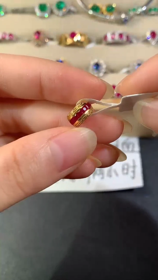 18K金镶嵌吊坠(不含链)红宝石D324|2280