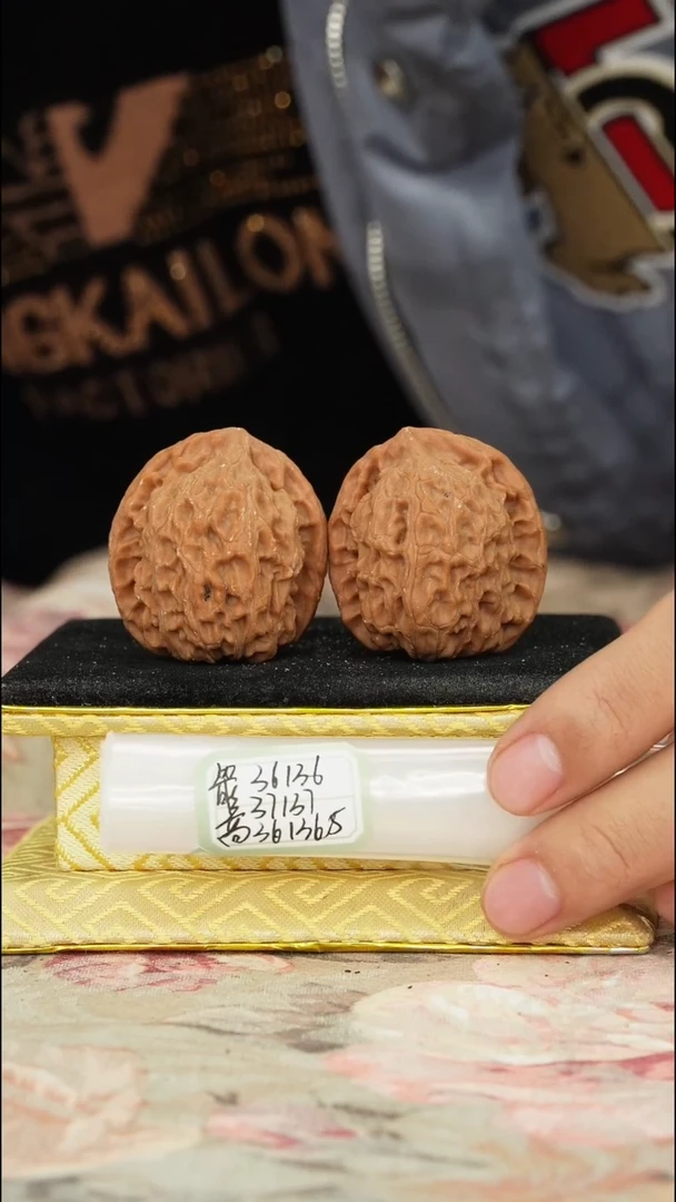 【闪购商品】文玩核桃把件非嫁接北京