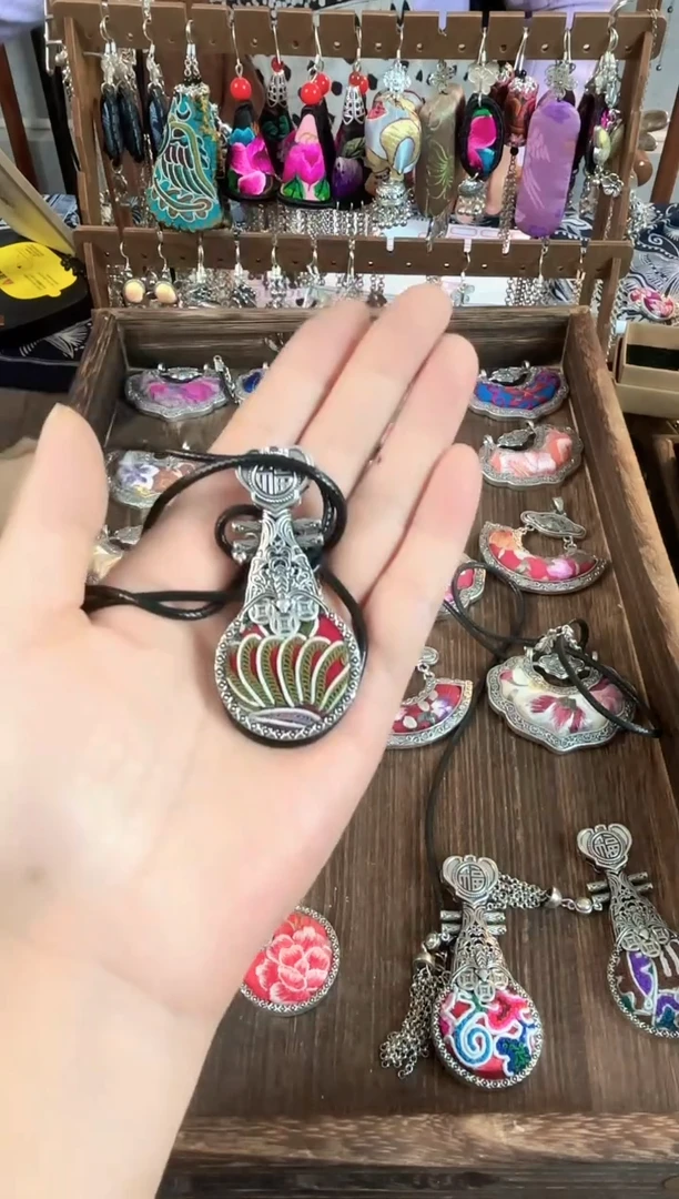 织绣夏*香民族风老绣苗银饰品192