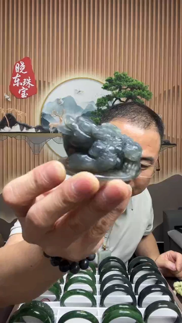 蛇纹石玉未镶嵌手把件茶宠