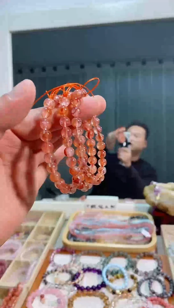 【闪购商品】水晶手链未镶嵌红胶花8m+  (多样性发其一）