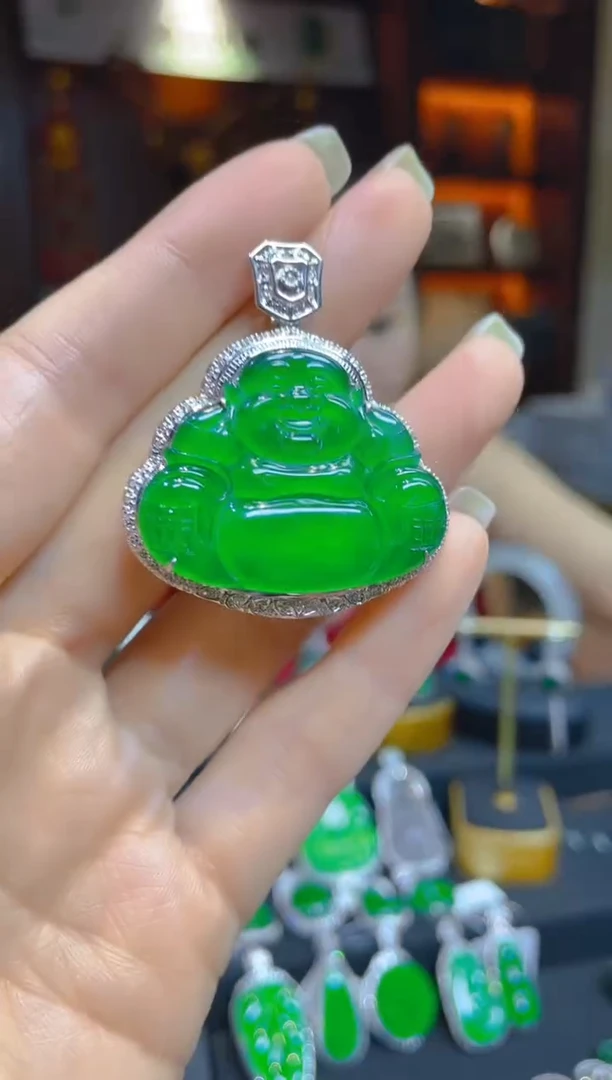 翡翠18K金镶嵌颈饰盼*天然A货翡翠/136179