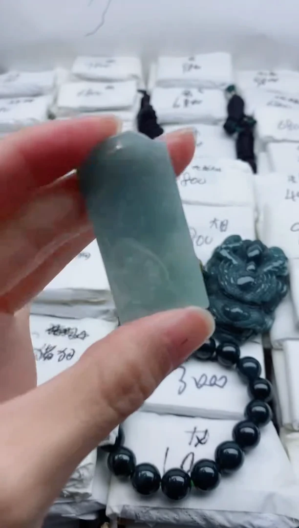 颈饰未镶嵌翡翠8