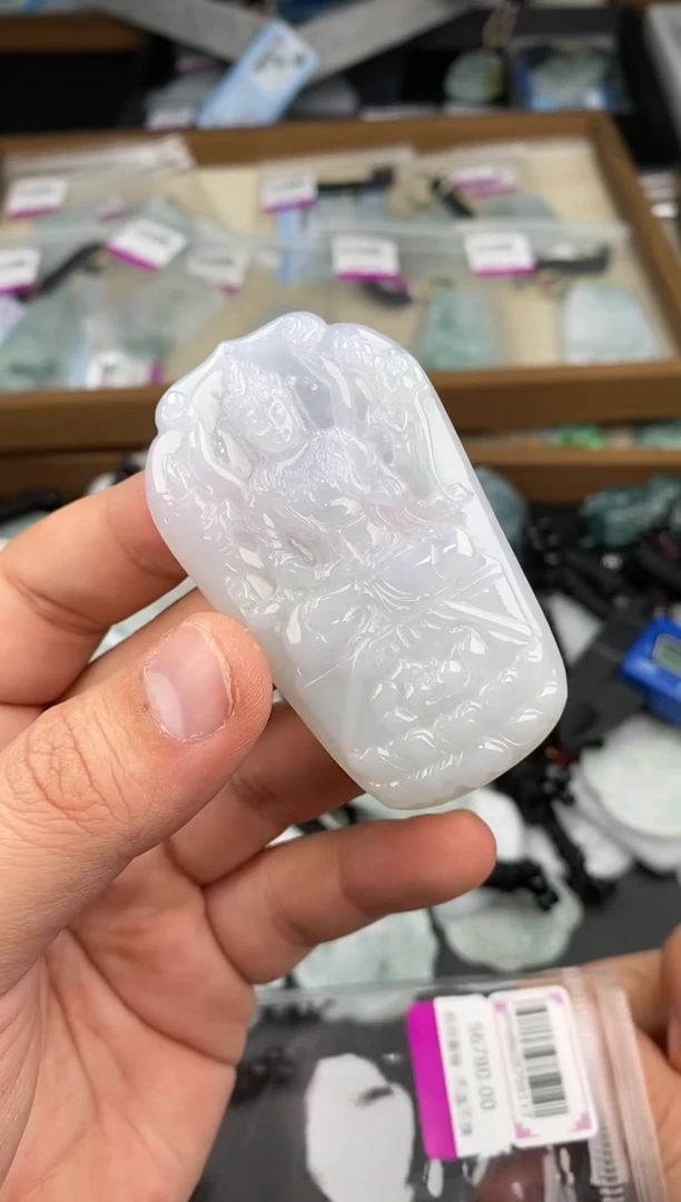 【闪购商品】翡翠颈饰未镶嵌  天然翡翠，一物一图