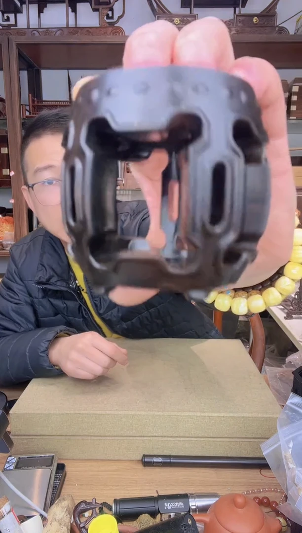 【闪购商品】乌木类书架613紫光檀嵌瘿木鼓凳底座