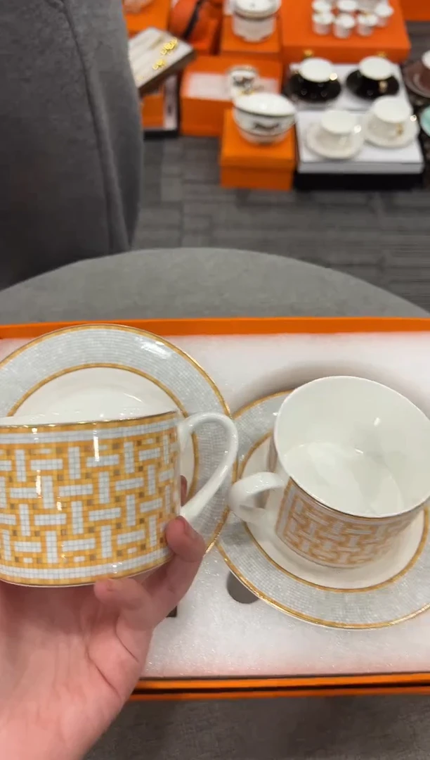 【闪购商品】杯H457--------------