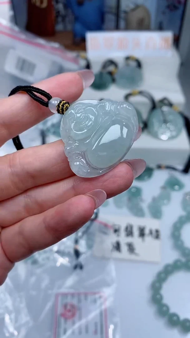 颈饰未镶嵌翡翠吊坠