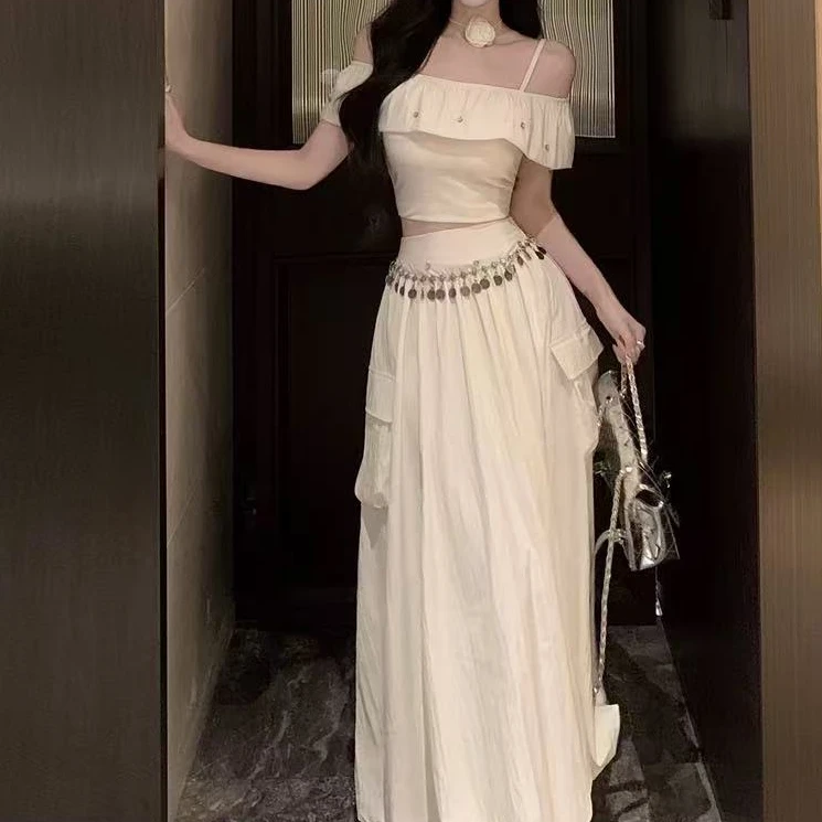 2025夏季温柔休闲荷叶边一字领露肩吊带高腰花苞裙两件套