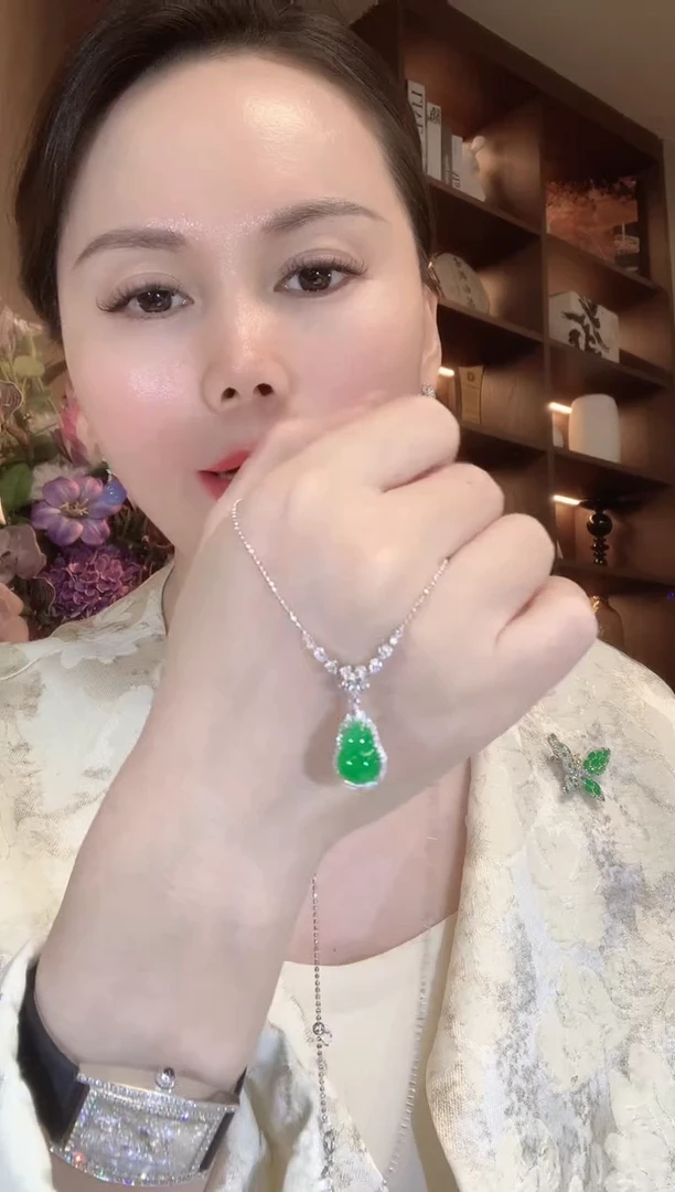 套链18K金镶嵌翡翠C97