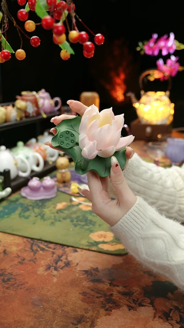 【闪购商品】陶瓷荷花摆件香插