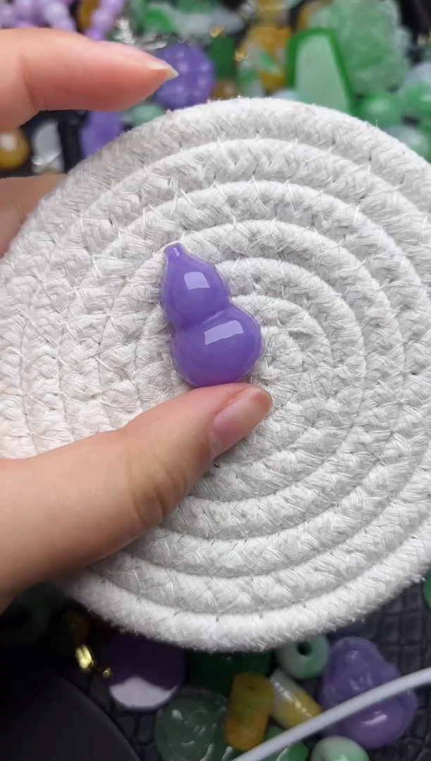 颈饰未镶嵌翡翠缅甸翡翠吊坠