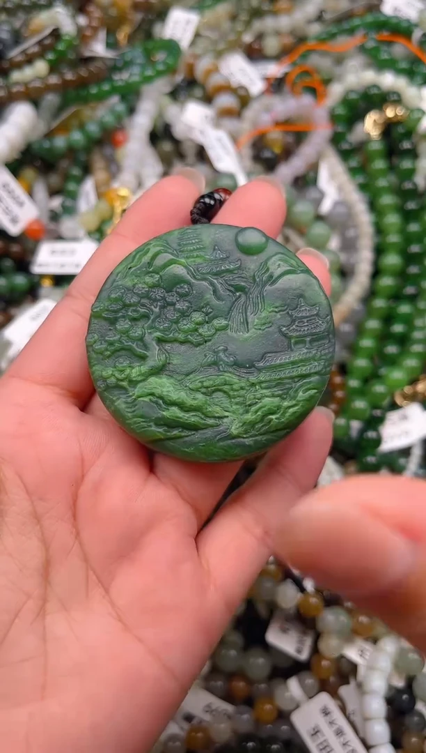 颈饰未镶嵌和田玉1