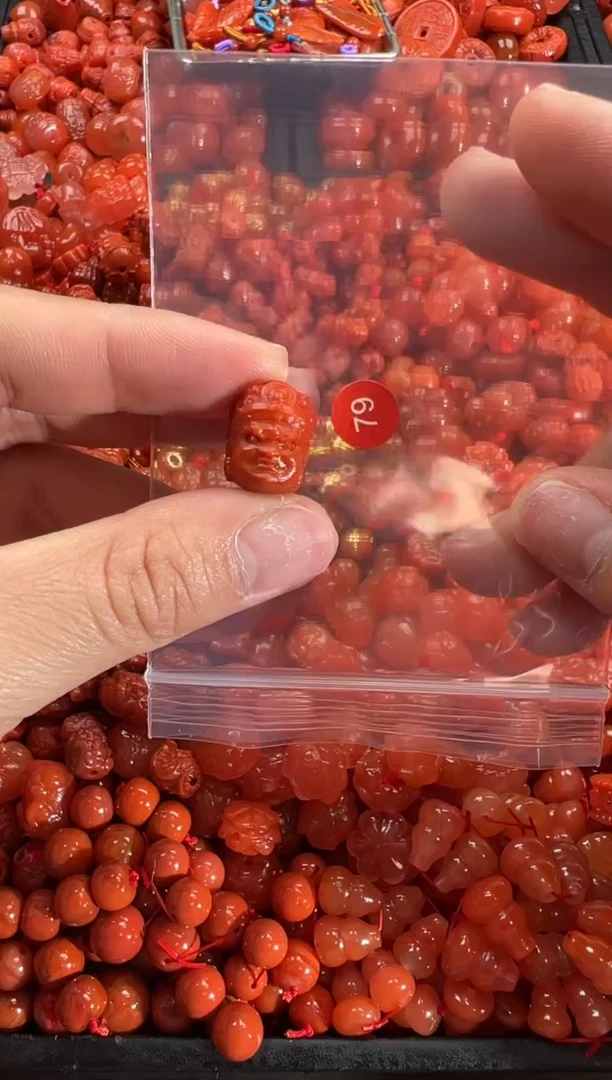 【闪购商品】南红玛瑙颈饰未镶嵌1