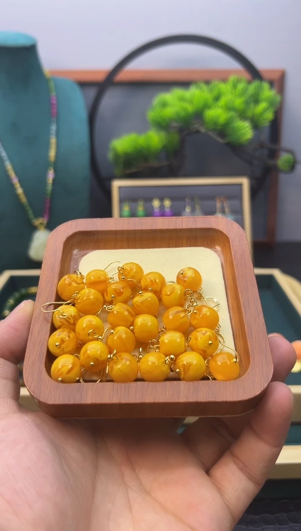 【闪购商品】蜜蜡耳饰14K金镶嵌E01