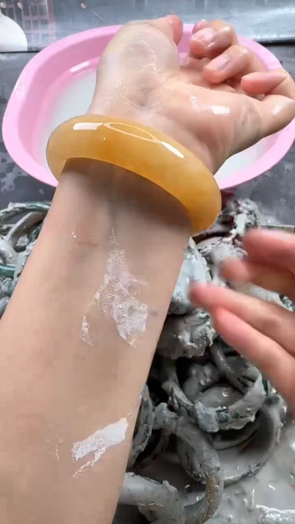 石英质玉手镯未镶嵌8