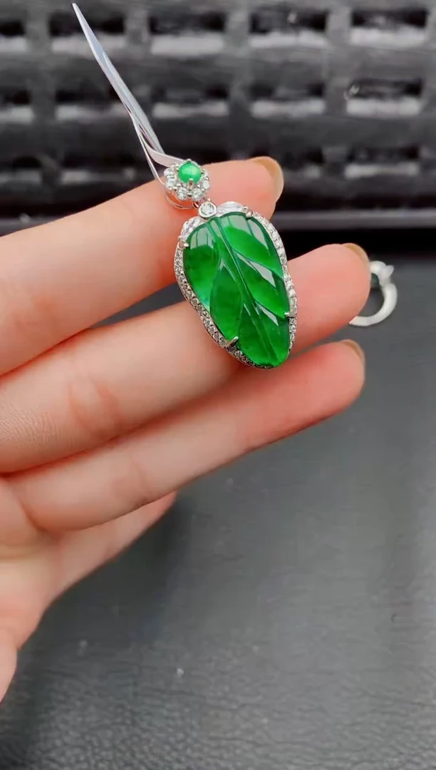 【闪购商品】翡翠颈饰银S925镶嵌天然a货翡翠473