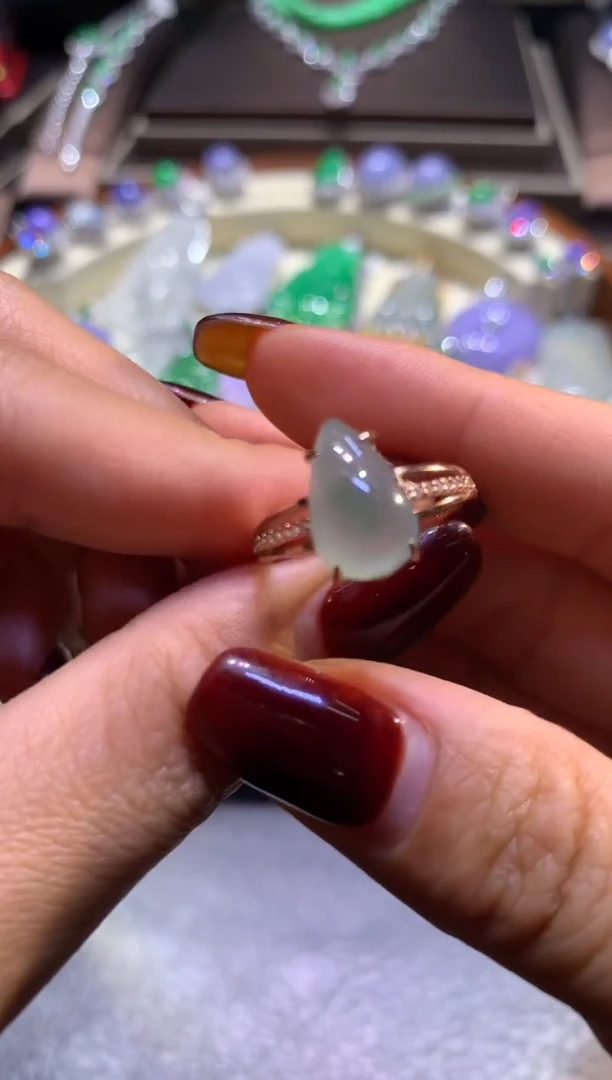 颈饰未镶嵌翡翠翡翠A货