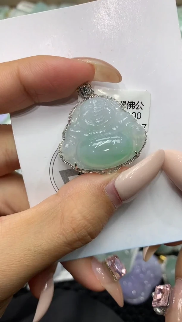 颈饰18K金镶嵌翡翠111111111111