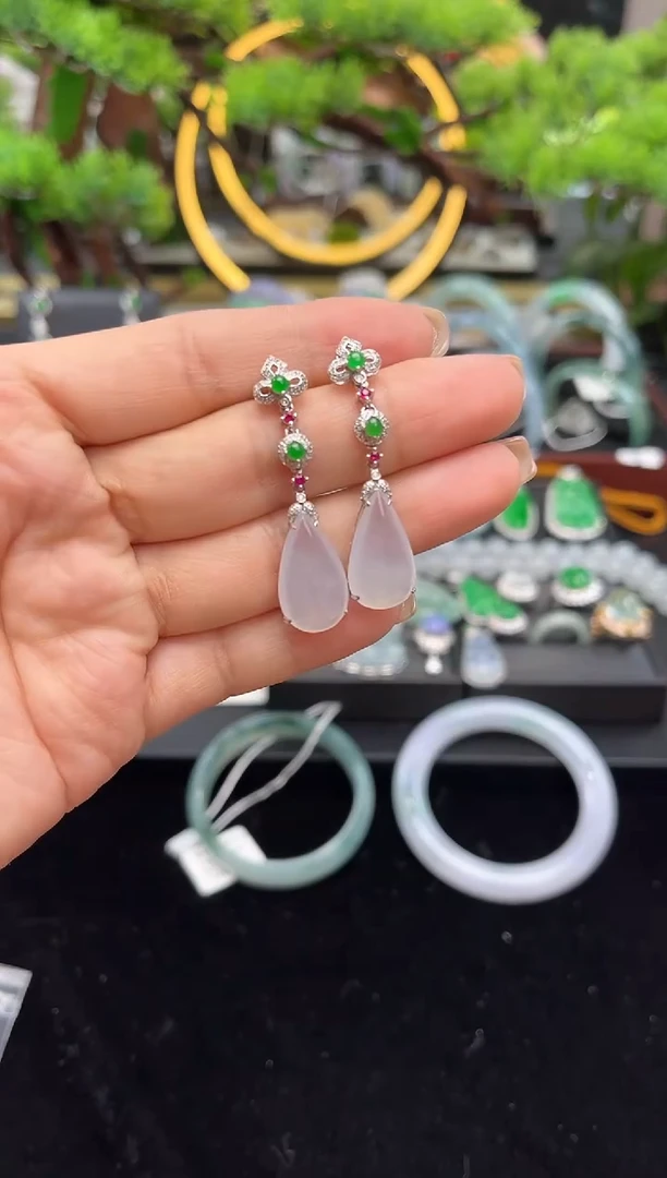 18K金镶嵌翡翠耳坠耳坠