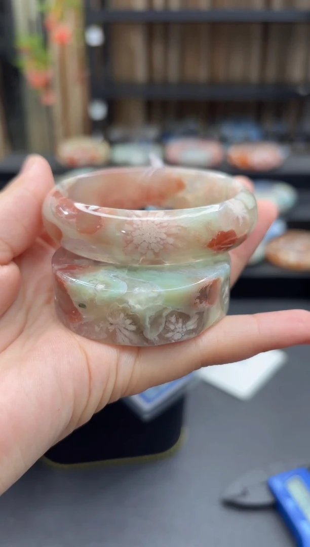 未镶嵌手镯石英质玉200(58圈赠送镯心)