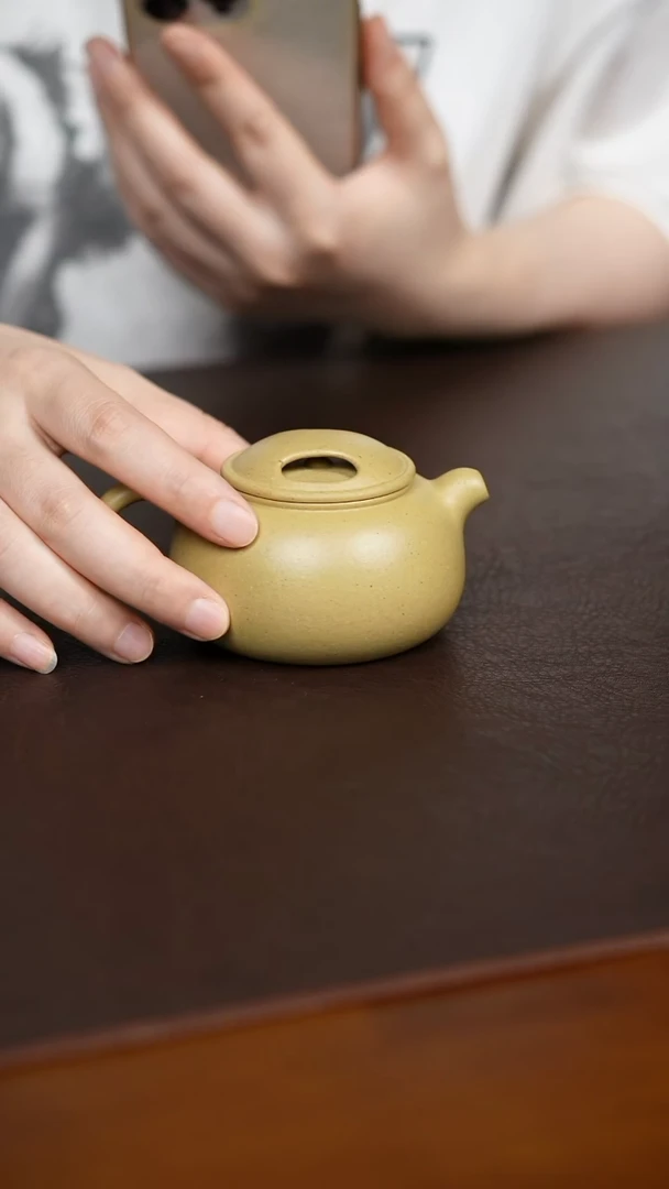 茶壶紫砂呼**哈牛盖 梨皮绿泥