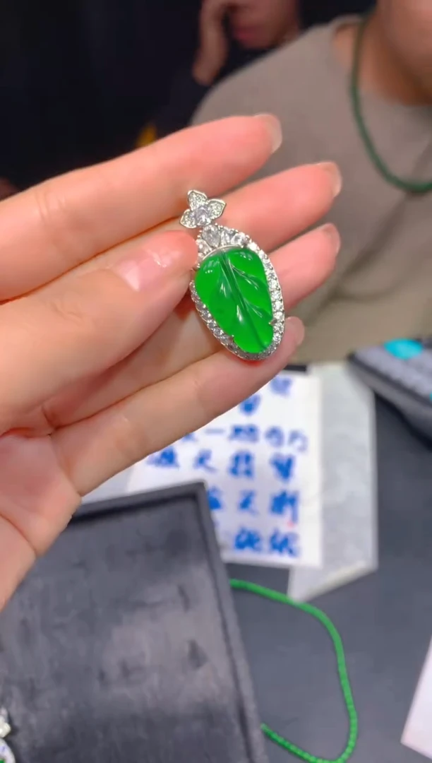 【闪购商品】定制翡翠未镶嵌62多样性发货（发其一）